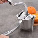 Simple Household Squeezing Manual Juicer - Image 4